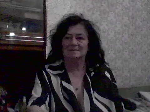 GypsiQueen2 online show from March 18, 6:15 pm