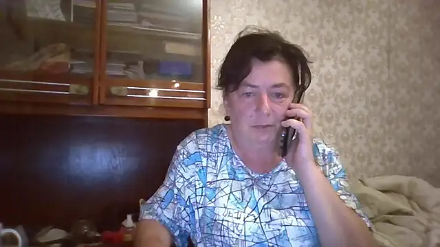 GypsiQueen2 online show from September 8, 7:13 pm