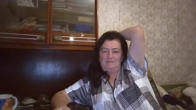 GypsiQueen2 online show from September 12, 6:52 pm