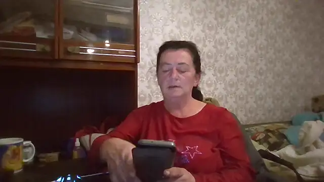 GypsiQueen2 online show from October 7, 6:05 pm