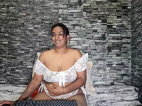 Snapshot of Xindias_fantasyX chatting on May 25, 6:47 pm Xindias fantasyX online show from May 25, 6:47 pm