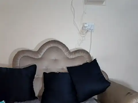 Snapshot of Xindias_fantasyX chatting on June 3, 7:41 pm Xindias fantasyX online show from June 3, 7:41 pm