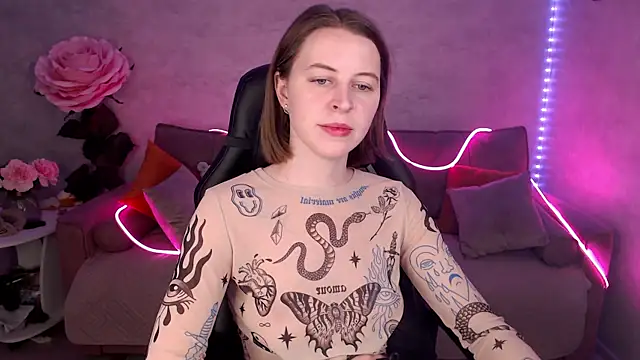 tiffany  burn online show from February 7, 9:05 am