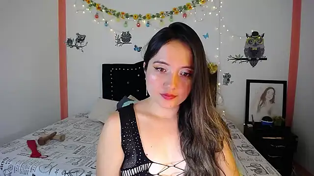 Snapshot of naughty_girl_4u chatting on December 20, 6:45 pm naughty girl 4u online show from December 20, 6:45 pm