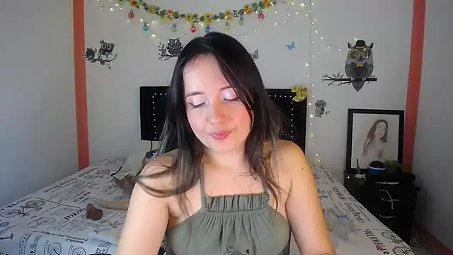 Snapshot of naughty_girl_4u chatting on December 23, 6:37 pm naughty girl 4u online show from December 23, 6:37 pm