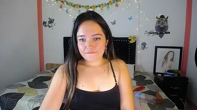 Snapshot of naughty_girl_4u chatting on December 27, 8:39 pm naughty girl 4u online show from December 27, 8:39 pm