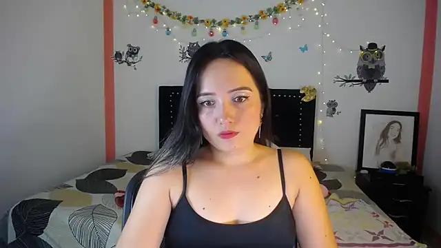 Snapshot of naughty_girl_4u chatting on January 2, 7:07 pm naughty girl 4u online show from January 2, 7:07 pm