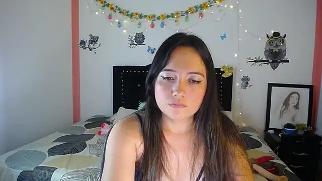 Snapshot of naughty_girl_4u chatting on January 3, 9:57 pm naughty girl 4u online show from January 3, 9:57 pm