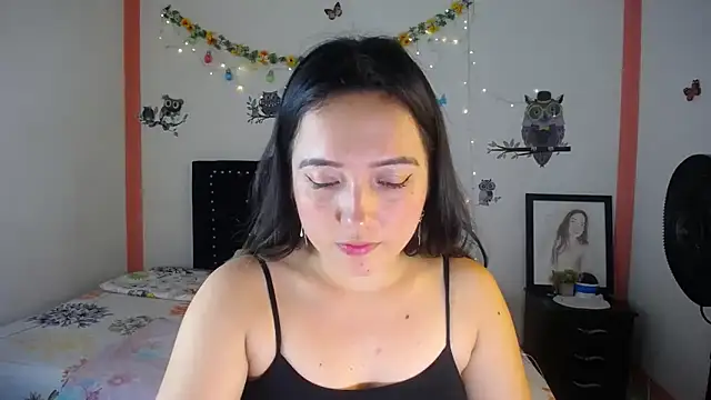 Snapshot of naughty_girl_4u chatting on January 9, 3:55 pm naughty girl 4u online show from January 9, 3:55 pm