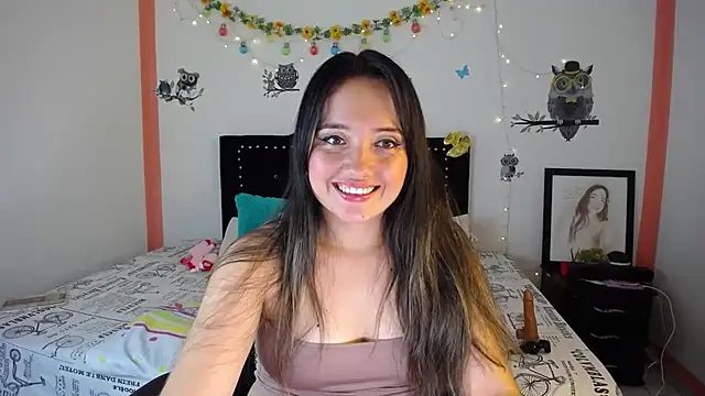 Snapshot of naughty_girl_4u chatting on February 3, 6:39 pm naughty girl 4u online show from February 3, 6:39 pm