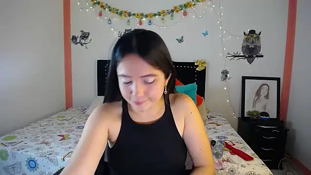Snapshot of naughty_girl_4u chatting on February 20, 8:47 pm naughty girl 4u online show from February 20, 8:47 pm