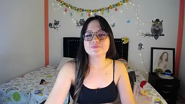Snapshot of naughty_girl_4u chatting on February 22, 6:41 pm naughty girl 4u online show from February 22, 6:41 pm