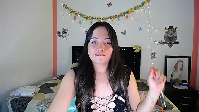 Snapshot of naughty_girl_4u chatting on March 4, 10:27 pm naughty girl 4u online show from March 4, 10:27 pm