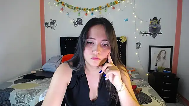Snapshot of naughty_girl_4u chatting on March 7, 9:06 pm naughty girl 4u online show from March 7, 9:06 pm