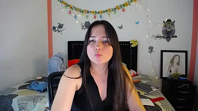 Snapshot of naughty_girl_4u chatting on March 8, 12:11 am naughty girl 4u online show from March 8, 12:11 am