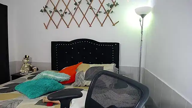 naughty girl 4u online show from February 22, 10:08 pm