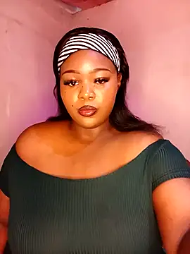 Snapshot of Aaaliyah445 chatting on December 20, 5:08 pm Aaaliyah445 online show from December 20, 5:08 pm