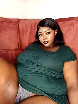 Snapshot of Aaaliyah445 chatting on January 13, 8:05 am Aaaliyah445 online show from January 13, 8:05 am