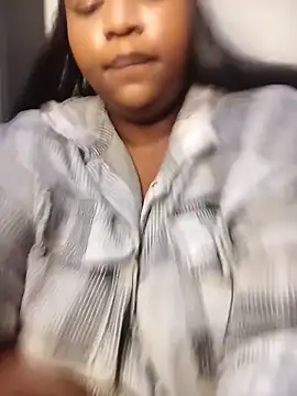 Snapshot of Aaaliyah445 chatting on October 12, 5:28 am Aaaliyah445 online show from October 12, 5:28 am