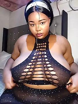 Snapshot of Aaaliyah445 chatting on October 21, 6:30 pm Aaaliyah445 online show from October 21, 6:30 pm