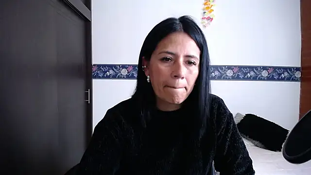 Snapshot of sharoon_cheerry chatting on September 23, 3:37 pm sharoon cheerry online show from September 23, 3:37 pm