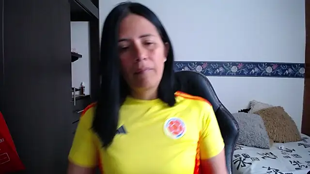 Snapshot of sharoon_cheerry chatting on November 18, 3:16 pm sharoon cheerry online show from November 18, 3:16 pm