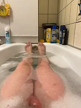 David19932908 online show from December 16, 6:27 pm