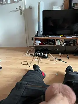 David19932908 online show from January 13, 2:32 pm