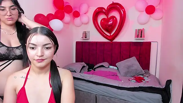 Snapshot of Afrodita-hott chatting on February 15, 6:23 pm Afrodita-hott online show from February 15, 6:23 pm