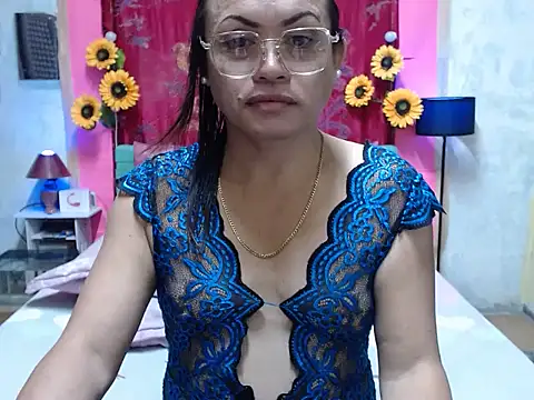 UrAsianPrincessDanie online show from June 17, 4:48 am