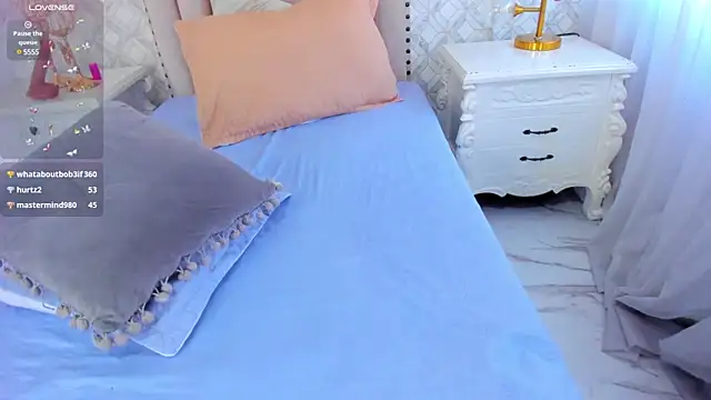 Pia Johnson  online show from January 23, 3:43 pm