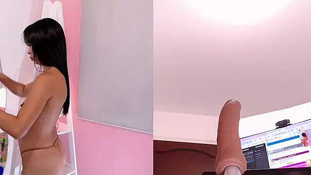 Snapshot of Sweet_Susie_ chatting on November 12, 8:19 pm Sweet Susie online show from November 12, 8:19 pm