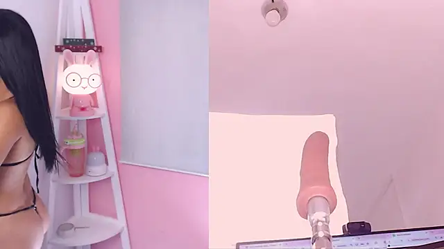 Snapshot of Sweet_Susie_ chatting on November 26, 8:43 pm Sweet Susie online show from November 26, 8:43 pm