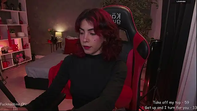 Snapshot of kitty_pruu chatting on June 10, 9:35 pm kitty pruu online show from June 10, 9:35 pm