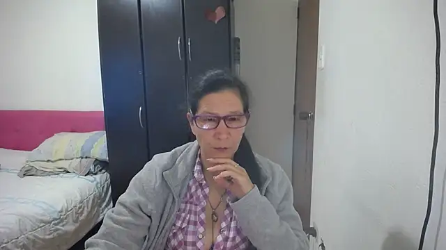 Snapshot of latin49 chatting on June 11, 5:16 am latin49 online show from June 11, 5:16 am