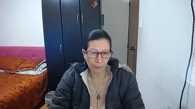 Snapshot of latin49 chatting on June 30, 5:52 am latin49 online show from June 30, 5:52 am