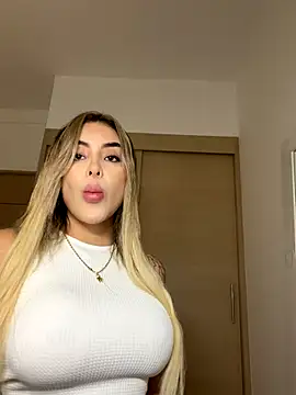 mi suk11 online show from November 27, 5:26 pm