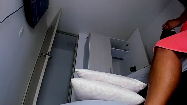 Skarleth69 online show from March 11, 11:16 am