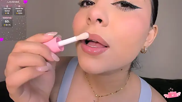 Snapshot of nahla_jameel chatting on November 28, 6:38 am nahla jameel online show from November 28, 6:38 am