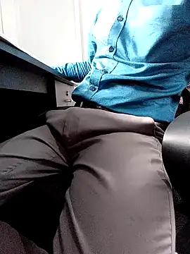 Snapshot of robinsan1010 chatting on March 20, 12:11 pm robinsan1010 online show from March 20, 12:11 pm