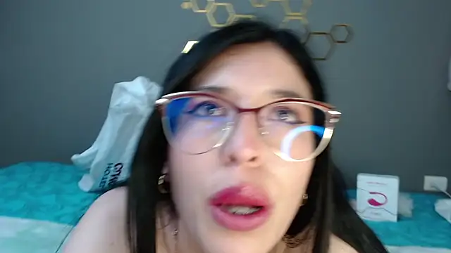 adriscute online show from January 23, 4:41 am