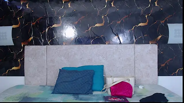 adriscute online show from March 25, 2:23 pm