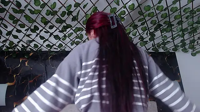 adriscute online show from April 17, 7:28 pm