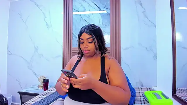 Snapshot of HannyMansonh chatting on February 7, 3:01 am HannyMansonh online show from February 7, 3:01 am