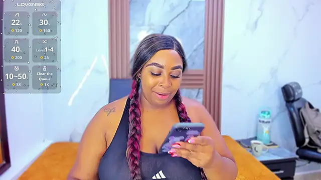 Snapshot of HannyMansonh chatting on November 2, 3:20 am HannyMansonh online show from November 2, 3:20 am