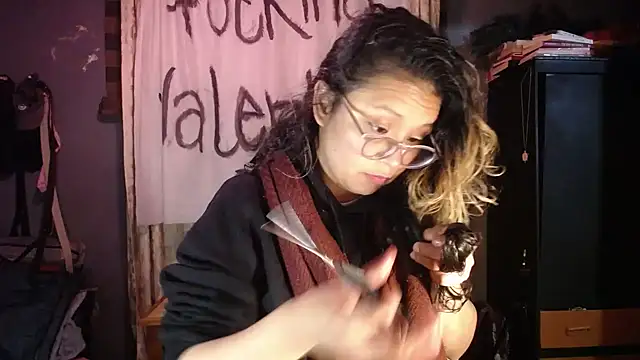 Hathorlove online show from February 19, 7:04 am