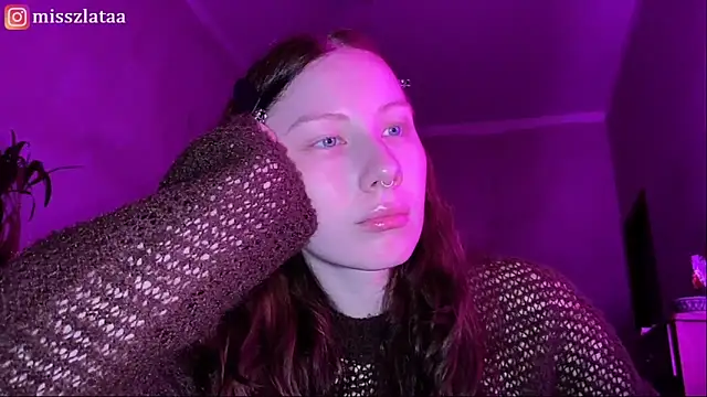 Snapshot of elfess chatting on December 5, 2:47 pm elfess online show from December 5, 2:47 pm