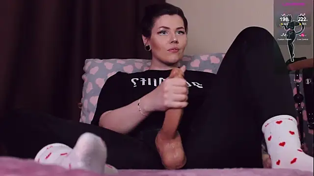 Luna Blake online show from January 9, 7:18 pm