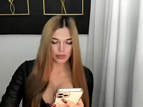 Snapshot of hotstellacumxxx chatting on March 10, 12:04 pm hotstellacumxxx online show from March 10, 12:04 pm