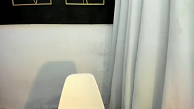 Snapshot of hotstellacumxxx chatting on December 2, 8:26 pm hotstellacumxxx online show from December 2, 8:26 pm